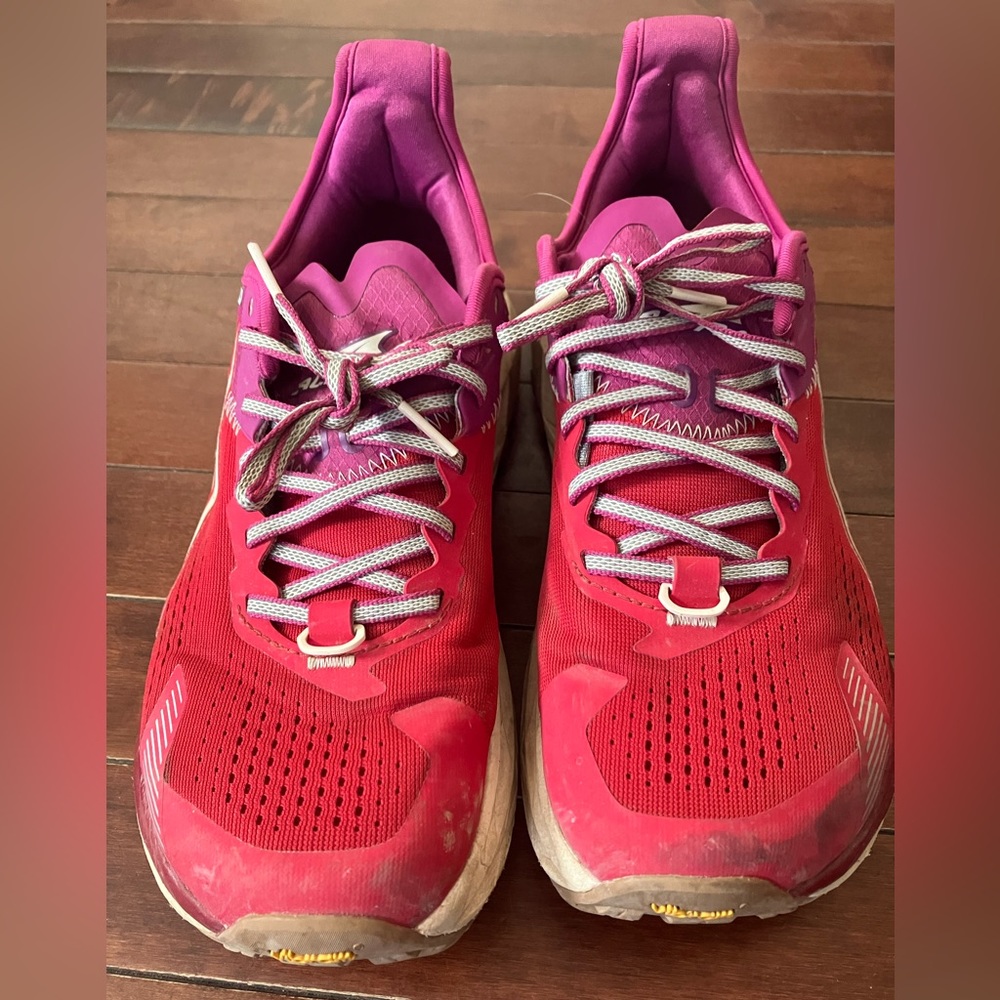 Altra Olympus 5, Raspberry, Women’s size 8.